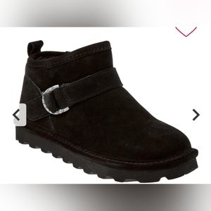 New BEARPAW® Suede Boot with NeverWet® Technology black 13M 10M